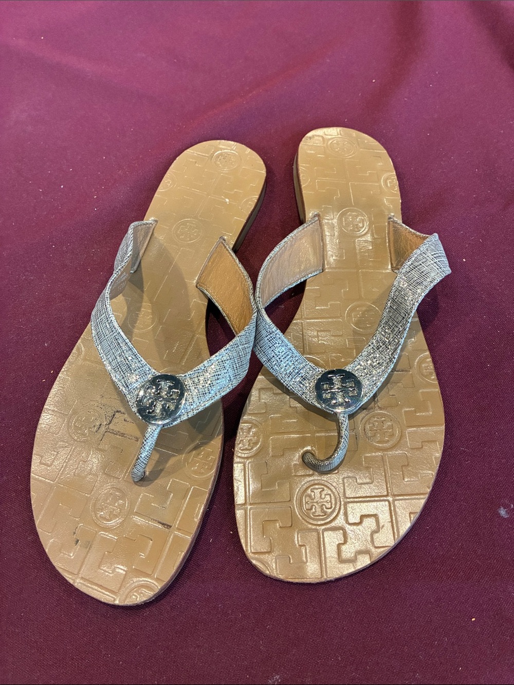 Tory Burch Silver Metallic Thong Sandals with Tan Footbed